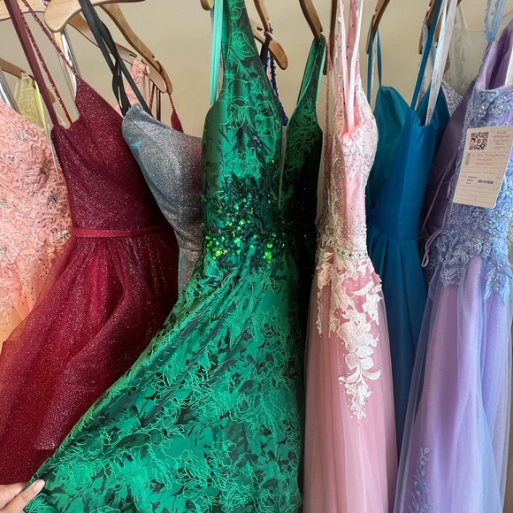 EMERALD GREEN PROM DRESS * LIKE NEW * SIZE 10-14 * READ DESCRIP. * - Picture 4 of 8